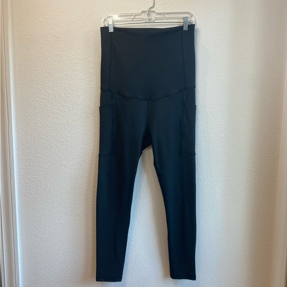 BOGO! MoveMama maternity leggings with pockets - Picture 8 of 16